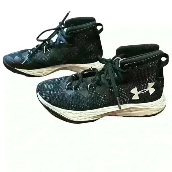 Under Armour Black and White High Top Shoes Kids Size 4 Youth - Picture 3 of 15